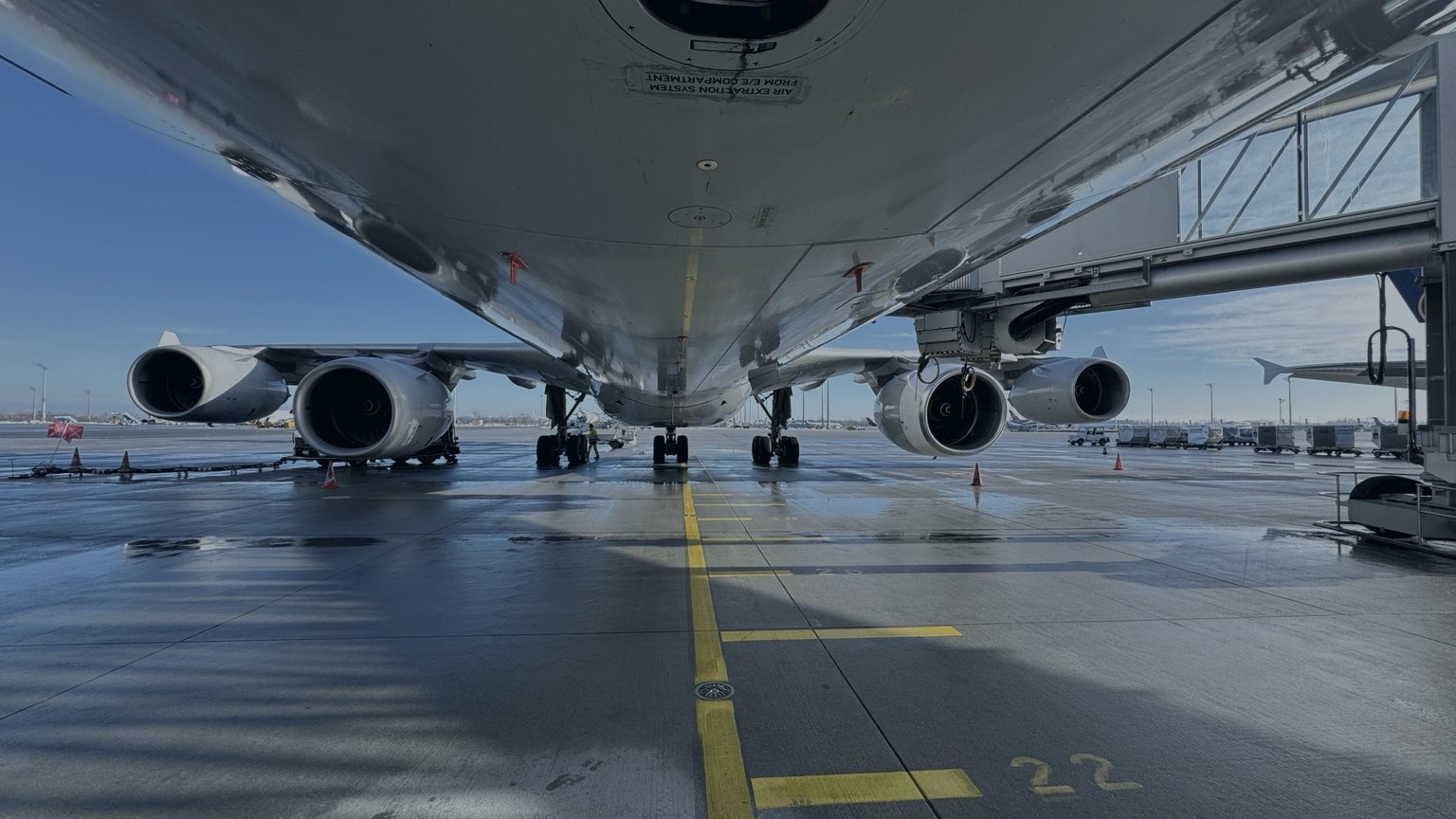 Flugzeugunterseite entlang einer Centerline